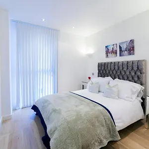 exclusive-tower-bridge-apartment.brighton-hotels-england.com/