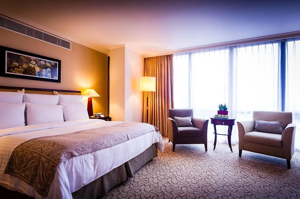 London Marriott Hotel Canary Wharf 5*,